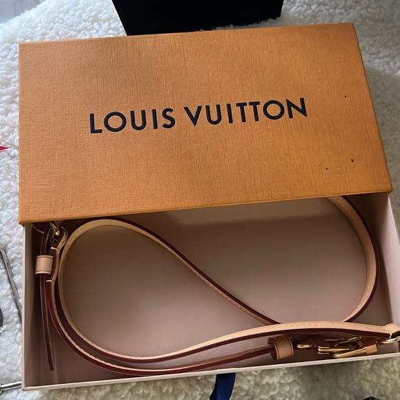 Louis Vuitton strap with box NWOT - Picture 1 of 9